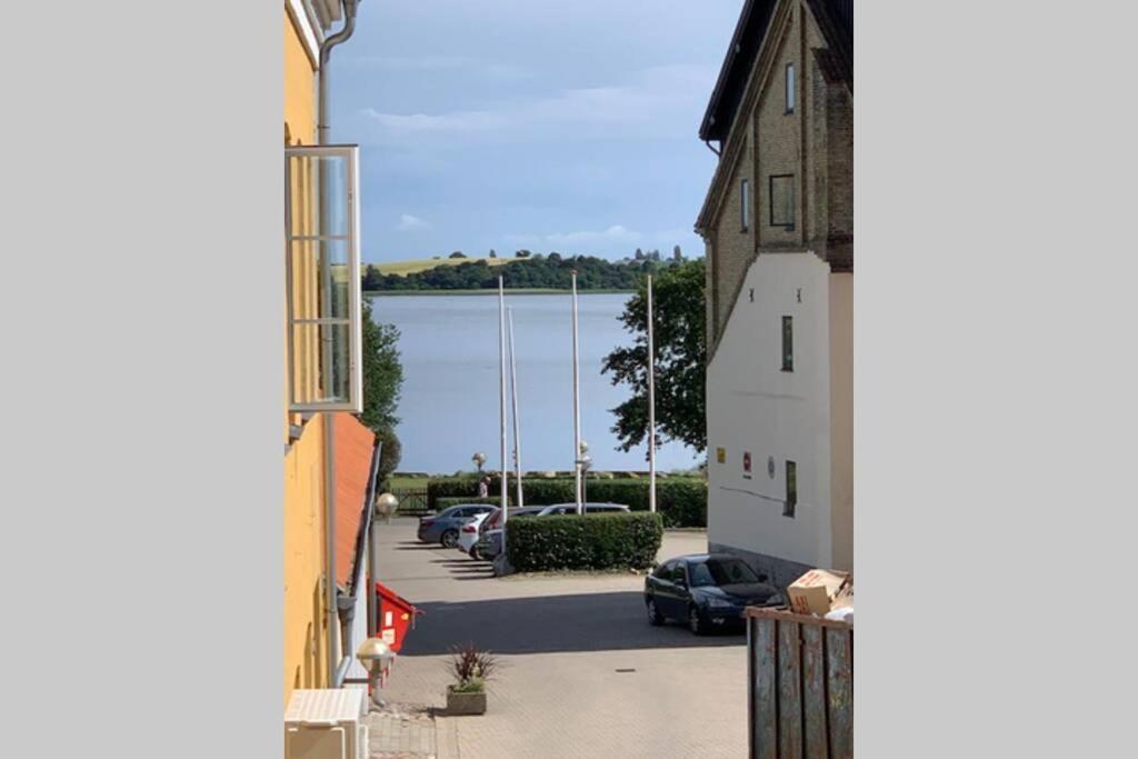 Lejlighed Pa Torvet I Stege Extérieur photo